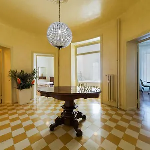  Bed and breakfast Molano's House